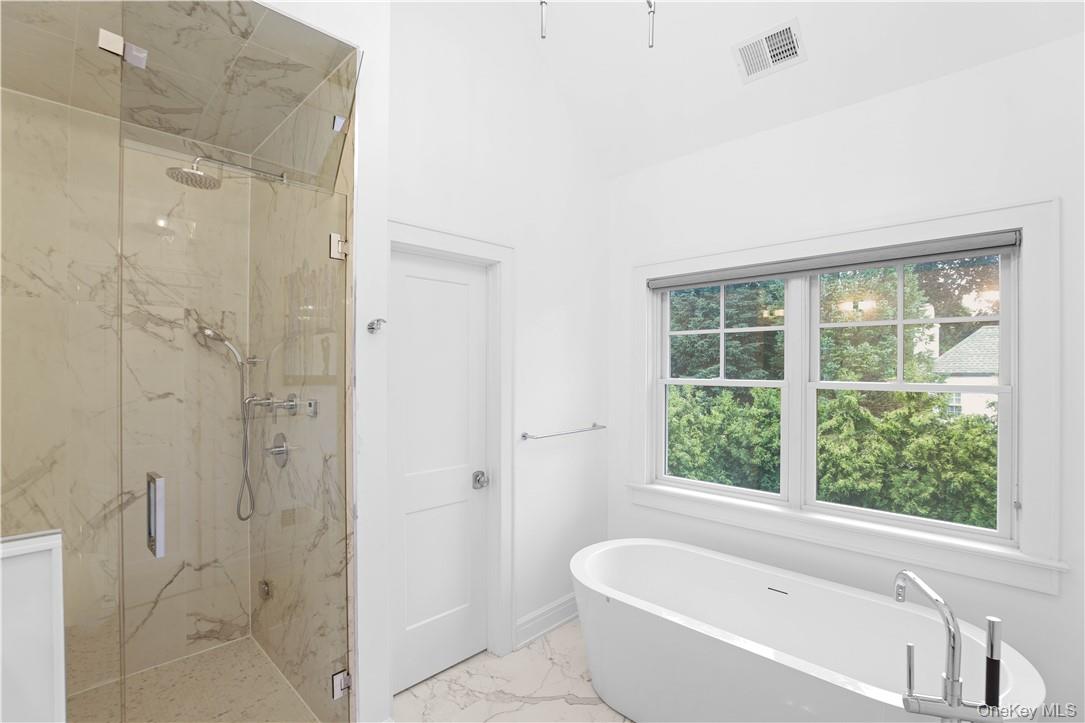 #12 photo, 113 Brown Road, 纽约州 Scarsdale , NY 10583