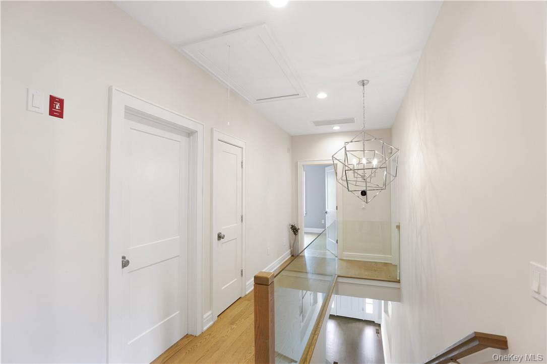 #19 photo, 113 Brown Road, 纽约州 Scarsdale , NY 10583