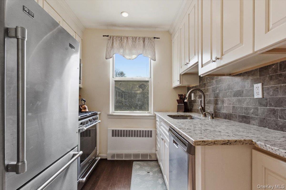 #11 photo, 15 Bryant Crescent, White Plains , NY 10605