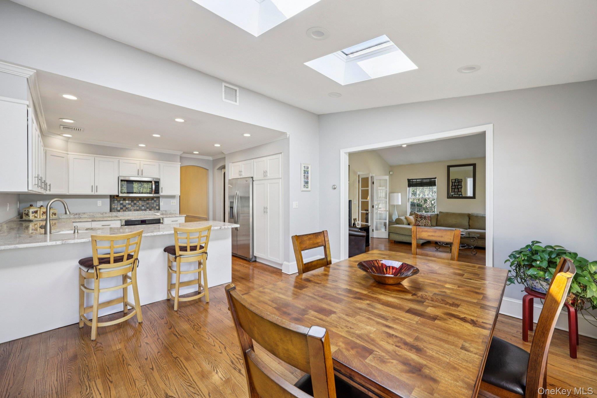 #13 photo, 87 Kingsbury Road, 롱 아일랜드 Garden City , NY 11530