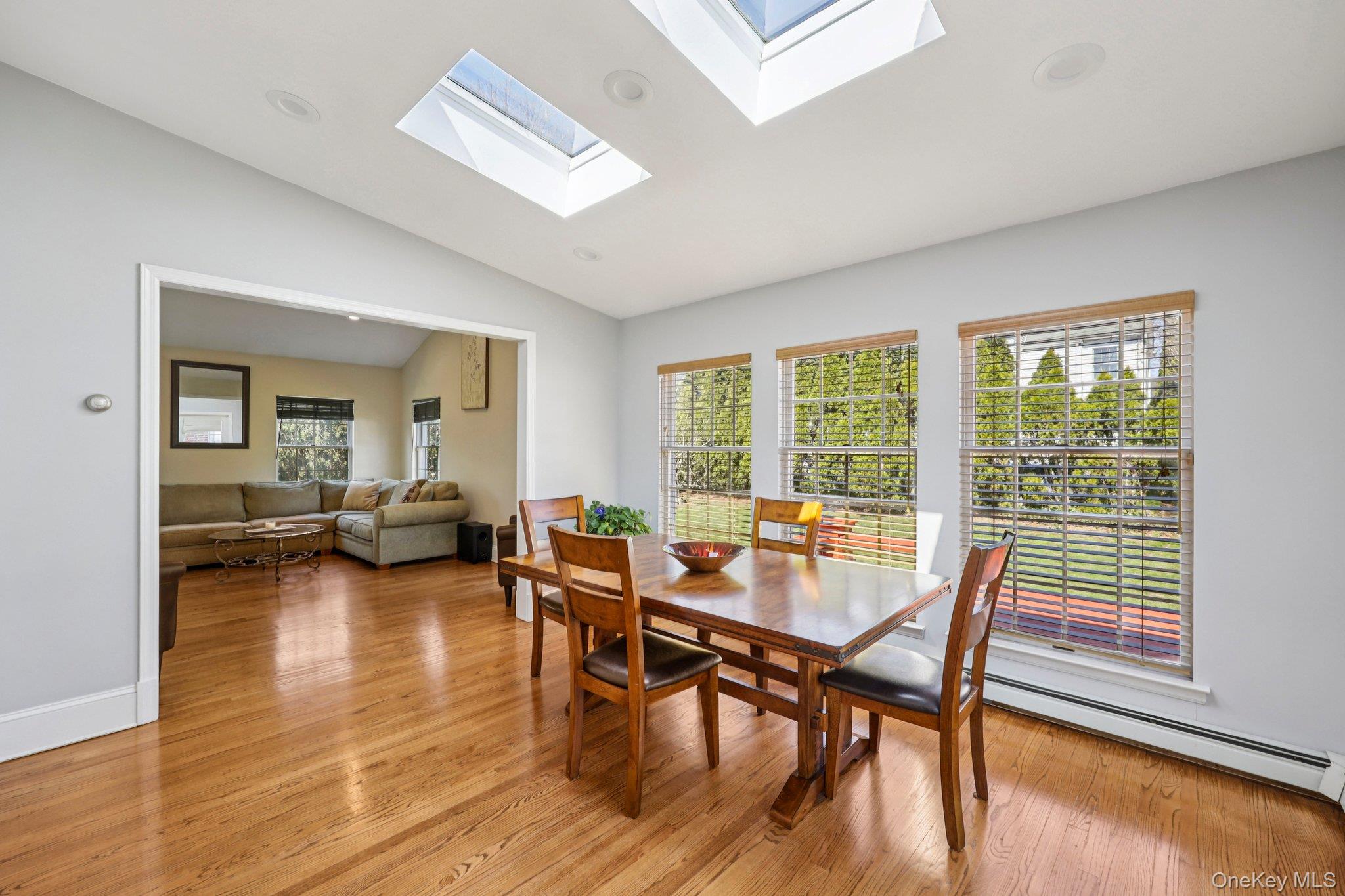 #15 photo, 87 Kingsbury Road, 롱 아일랜드 Garden City , NY 11530