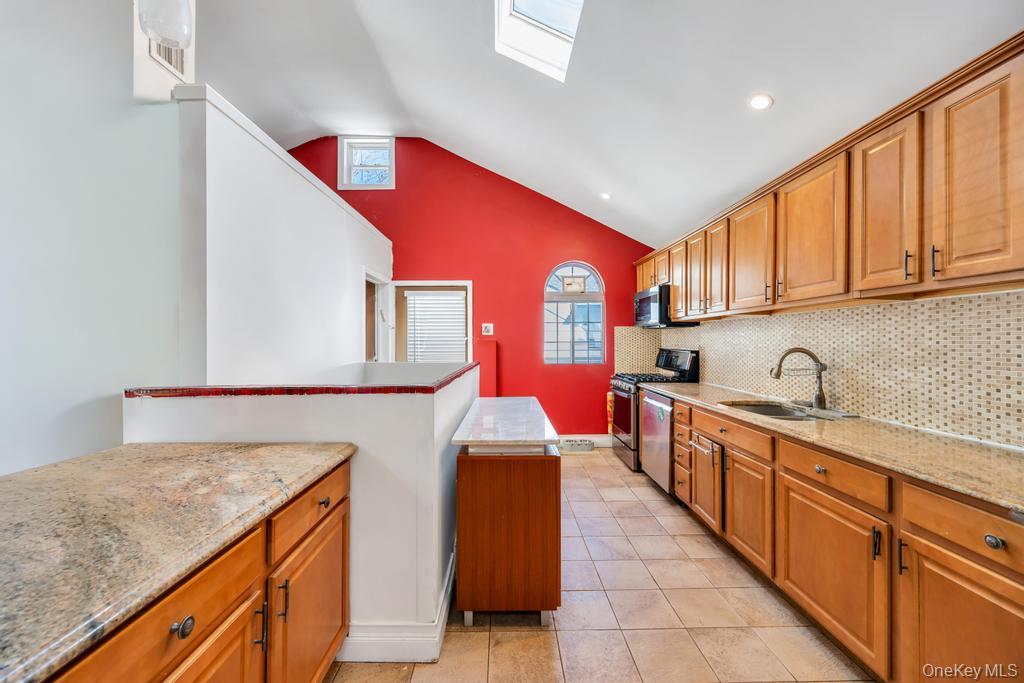 #13 photo, 96 Rosedale Road, Valley Stream , NY 11581