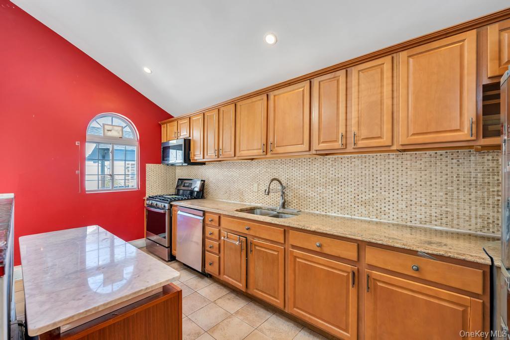 #14 photo, 96 Rosedale Road, Valley Stream , NY 11581