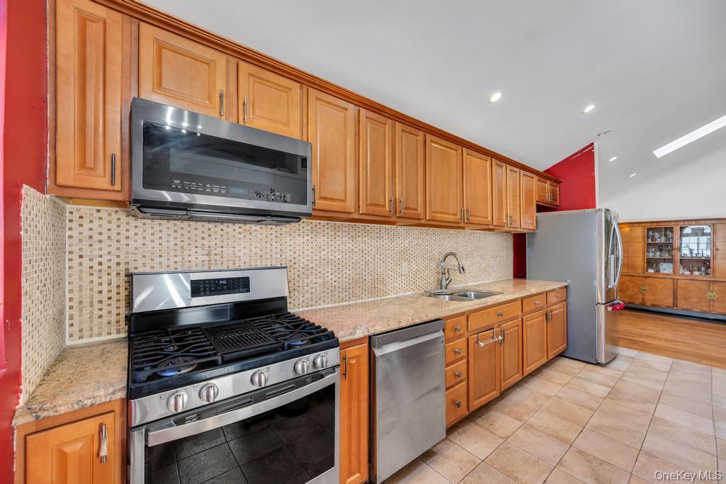 #15 photo, 96 Rosedale Road, Valley Stream , NY 11581