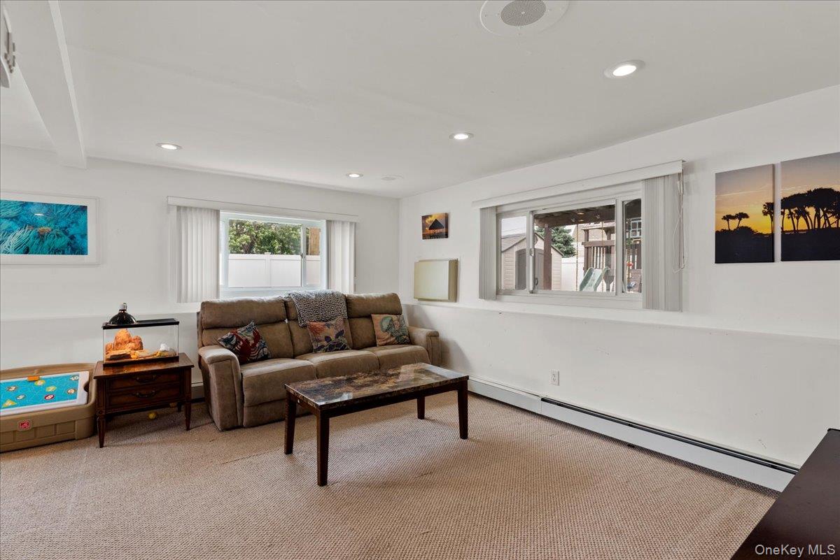 #19 photo, 2747 Barbara Road, Нассау ‖ Bellmore , NY 11710