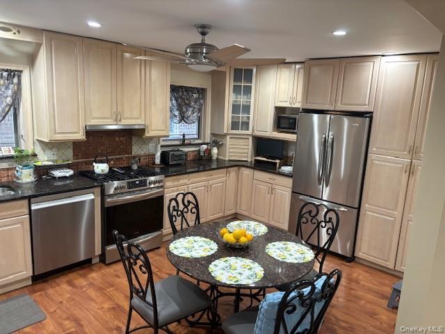 #4 photo, 155-51 Huron Street, कुईंस Howard Beach , NY 11414