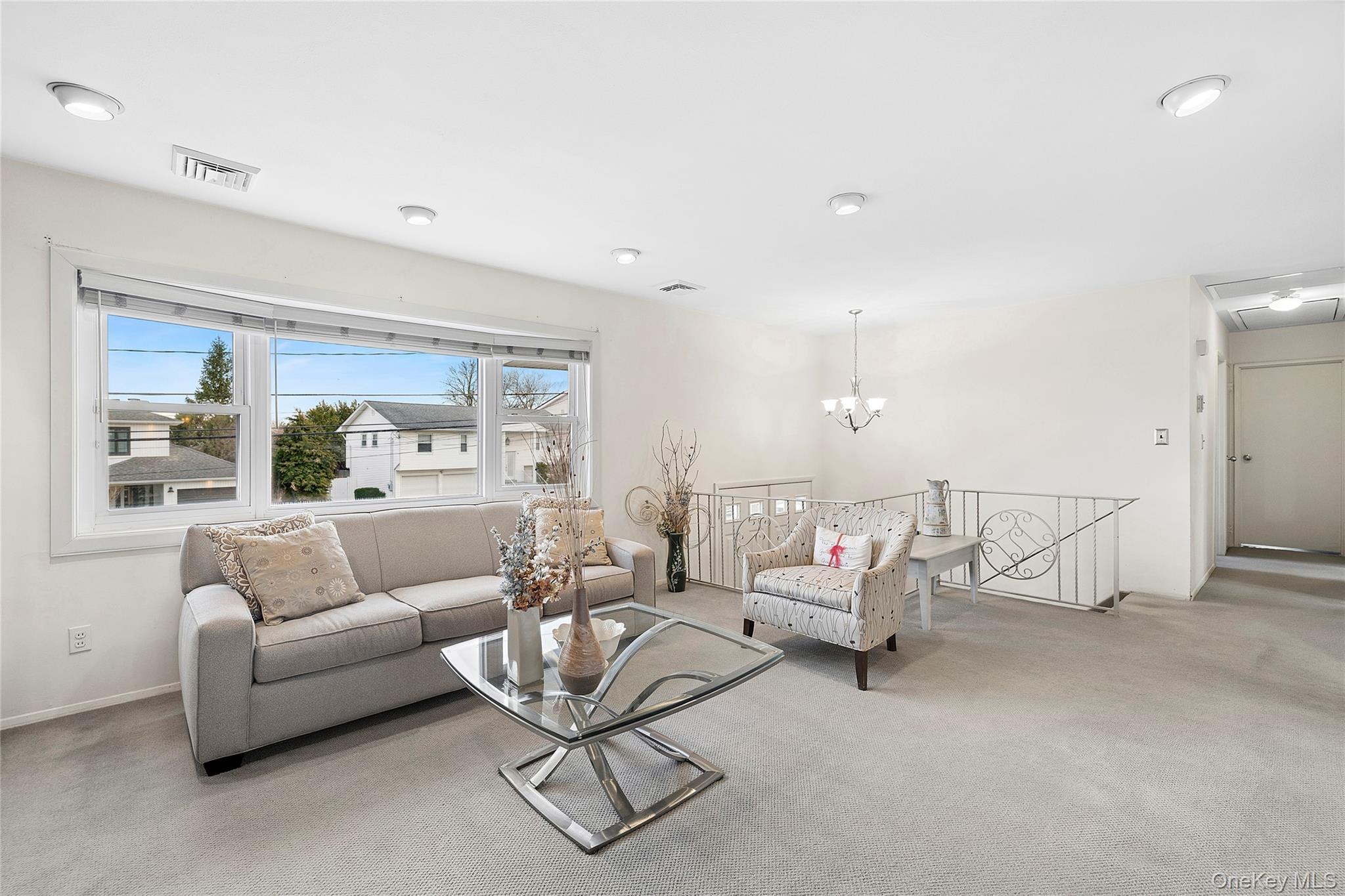 #2 photo, 2509 Riviera Lane, Нассау ‖ Bellmore , NY 11710