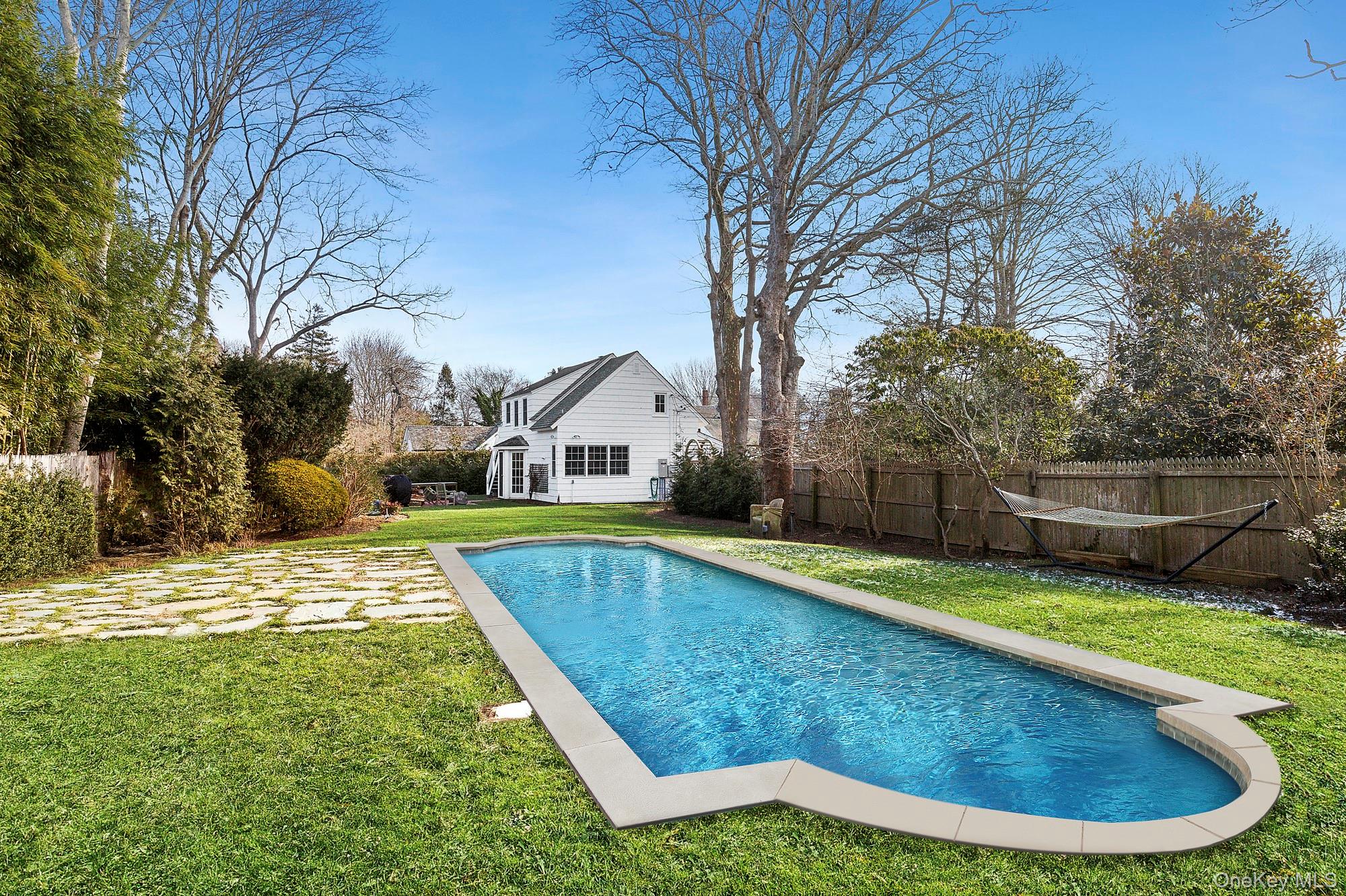 #13 photo, 393 Hill Street, 롱 아일랜드 Southampton , NY 11968