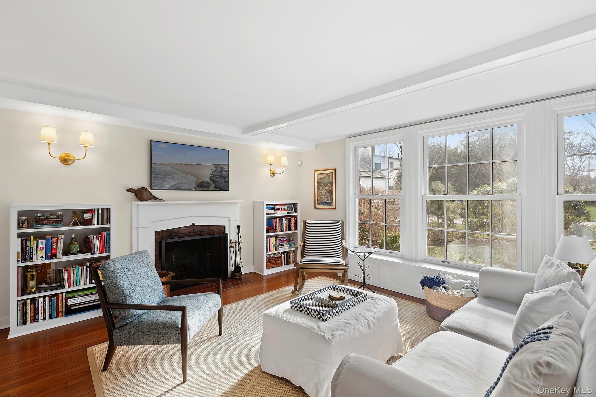 #2 photo, 393 Hill Street, 롱 아일랜드 Southampton , NY 11968