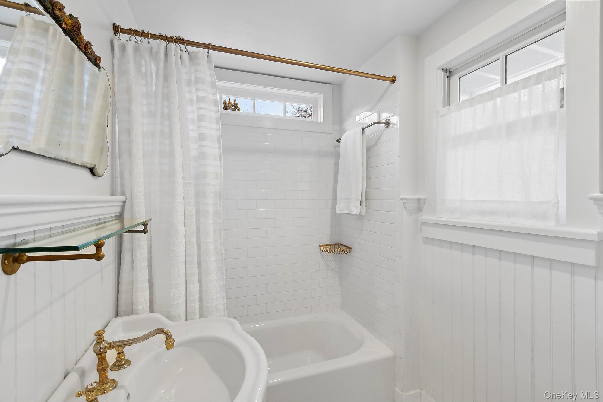 #8 photo, 393 Hill Street, 롱 아일랜드 Southampton , NY 11968