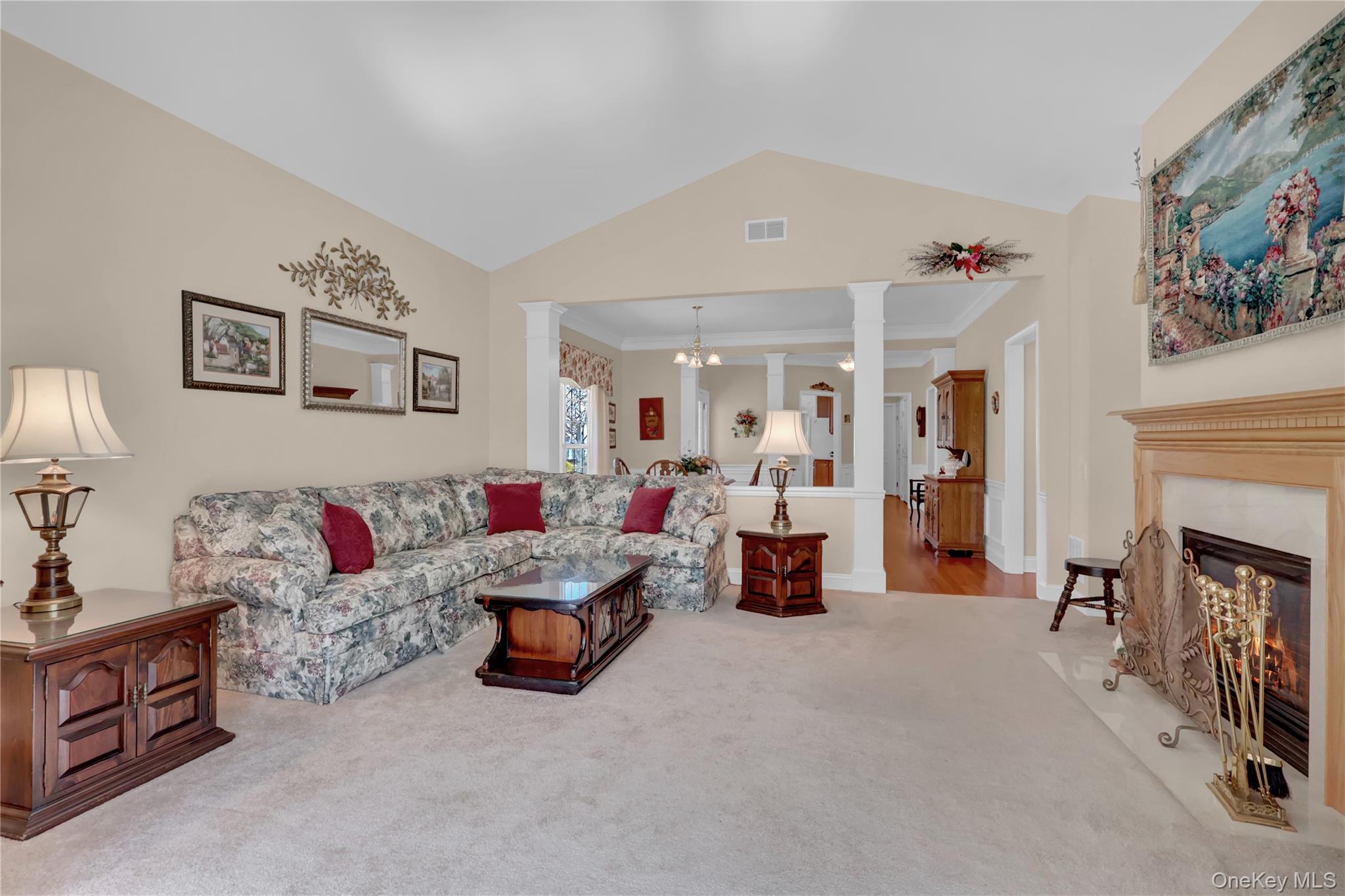 #13 photo, 3 Louden Loop, מחוז סאפוק Mount Sinai , NY 11766