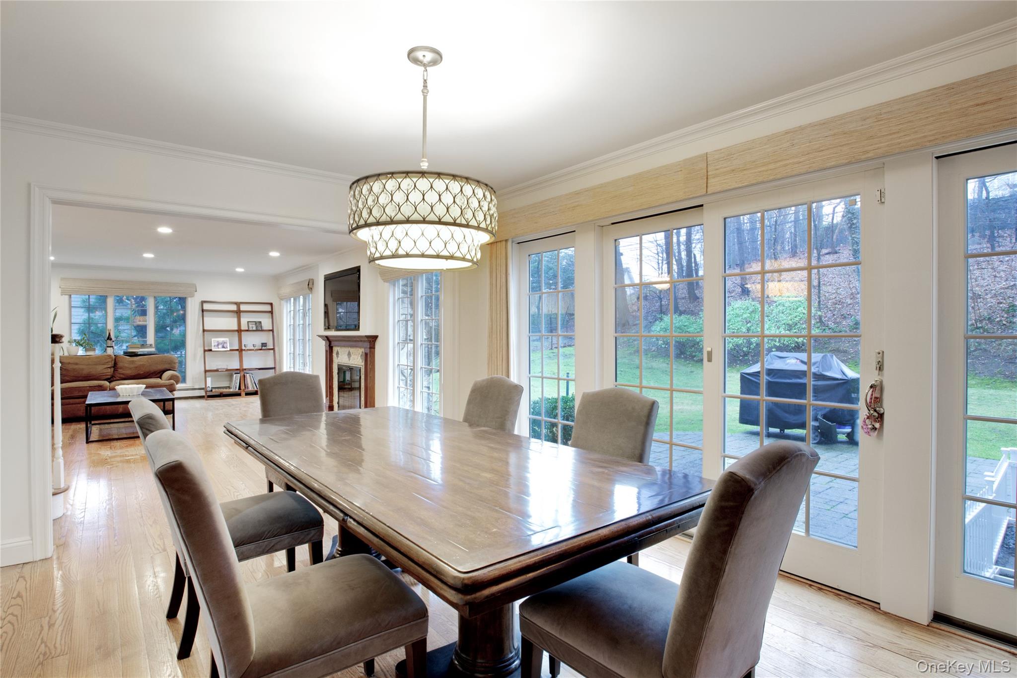 #8 photo, 330 Chestnut Drive, East Hills , NY 11576