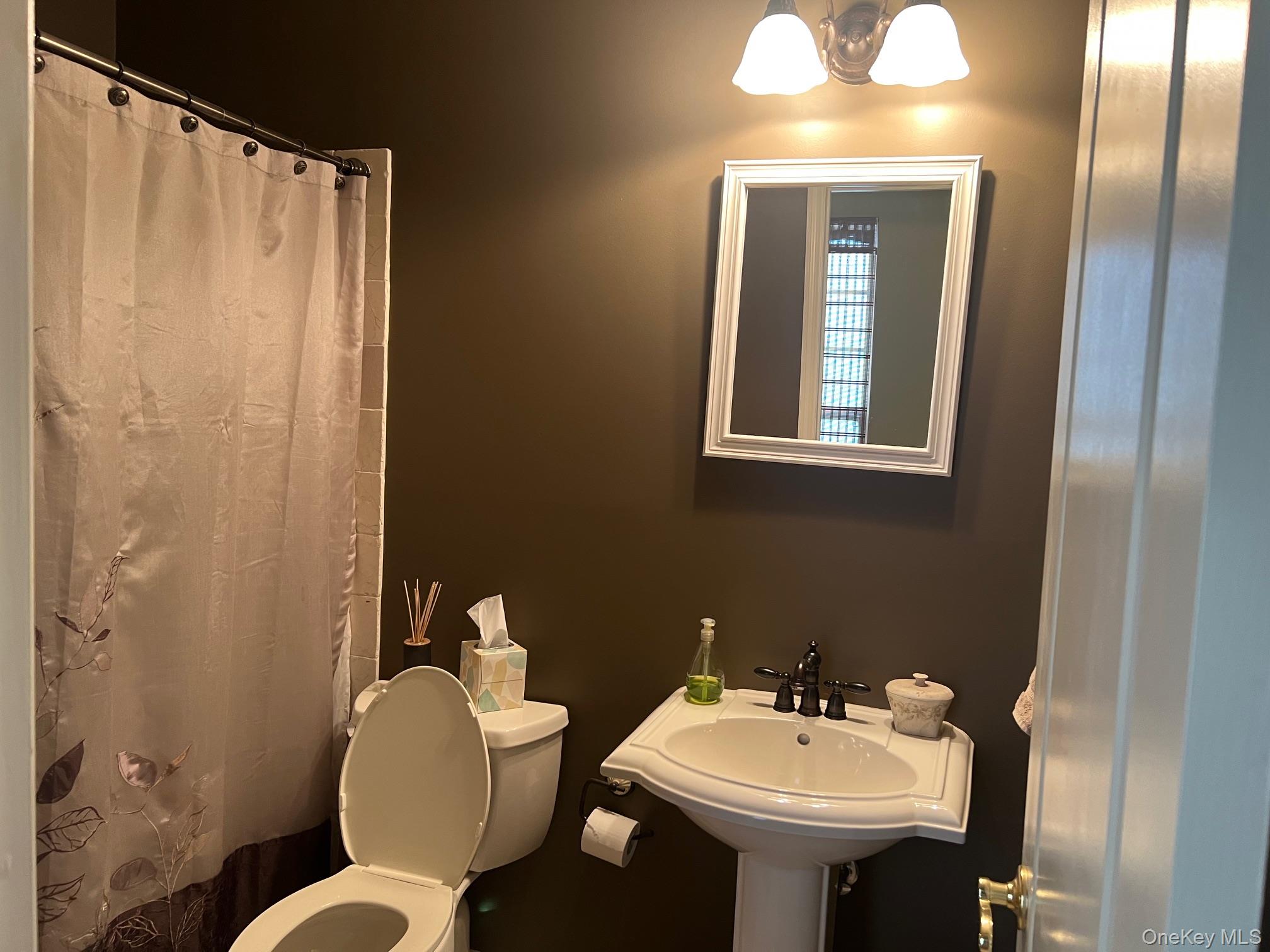 #17 photo, 15 Constantine Way, সাফোক কাউন্টি Mount Sinai , NY 11766