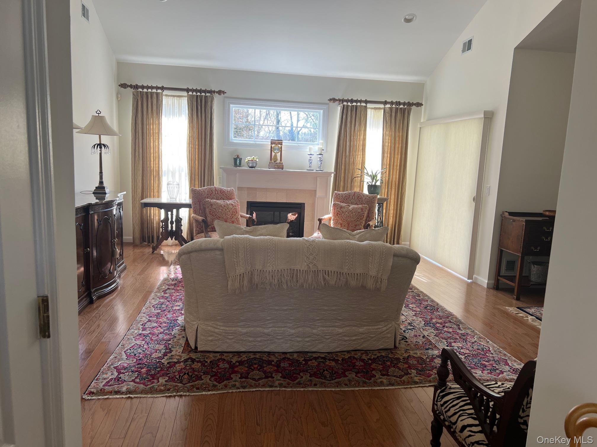 #3 photo, 15 Constantine Way, সাফোক কাউন্টি Mount Sinai , NY 11766