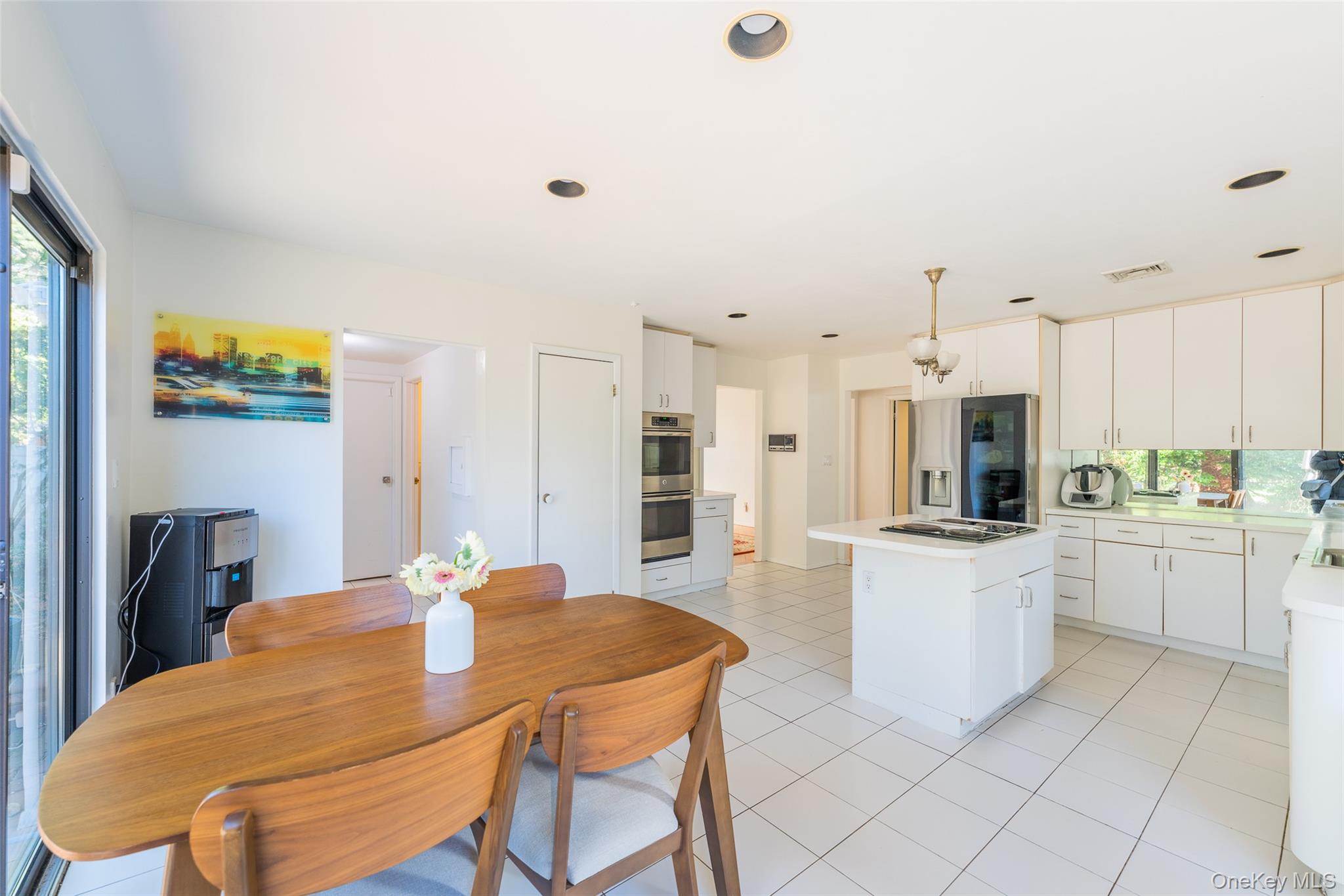 #15 photo, 17 Princeton Drive, Нассау ‖ Syosset , NY 11791