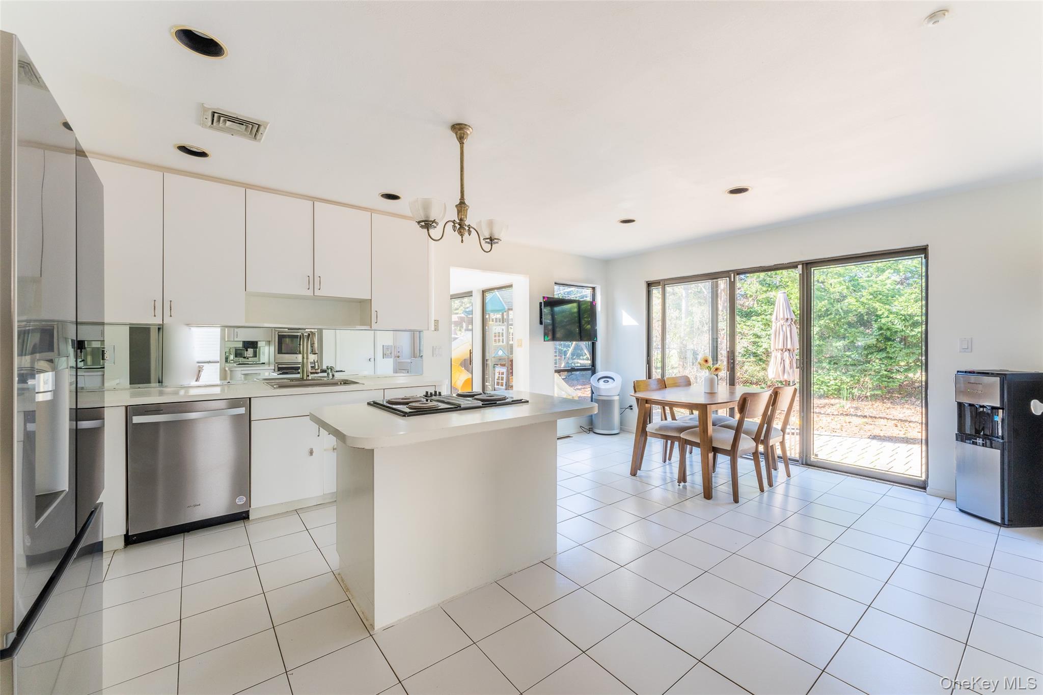 #17 photo, 17 Princeton Drive, Нассау ‖ Syosset , NY 11791