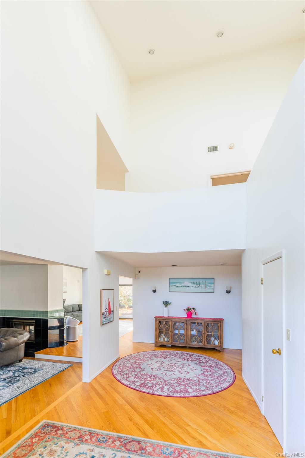 #4 photo, 17 Princeton Drive, Нассау ‖ Syosset , NY 11791