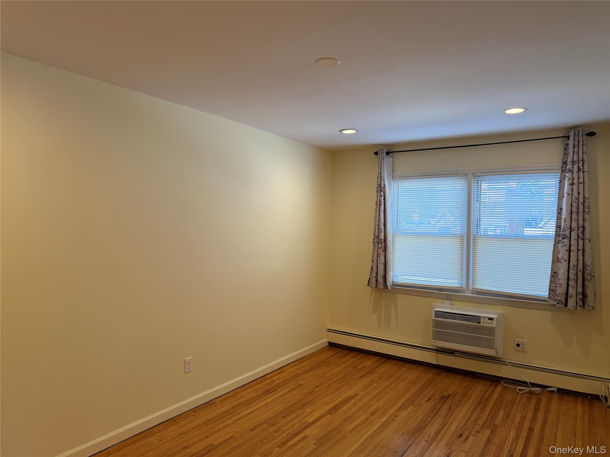 #5 photo, 149-14 21 Avenue, কুইন্‌স Whitestone , NY 11357