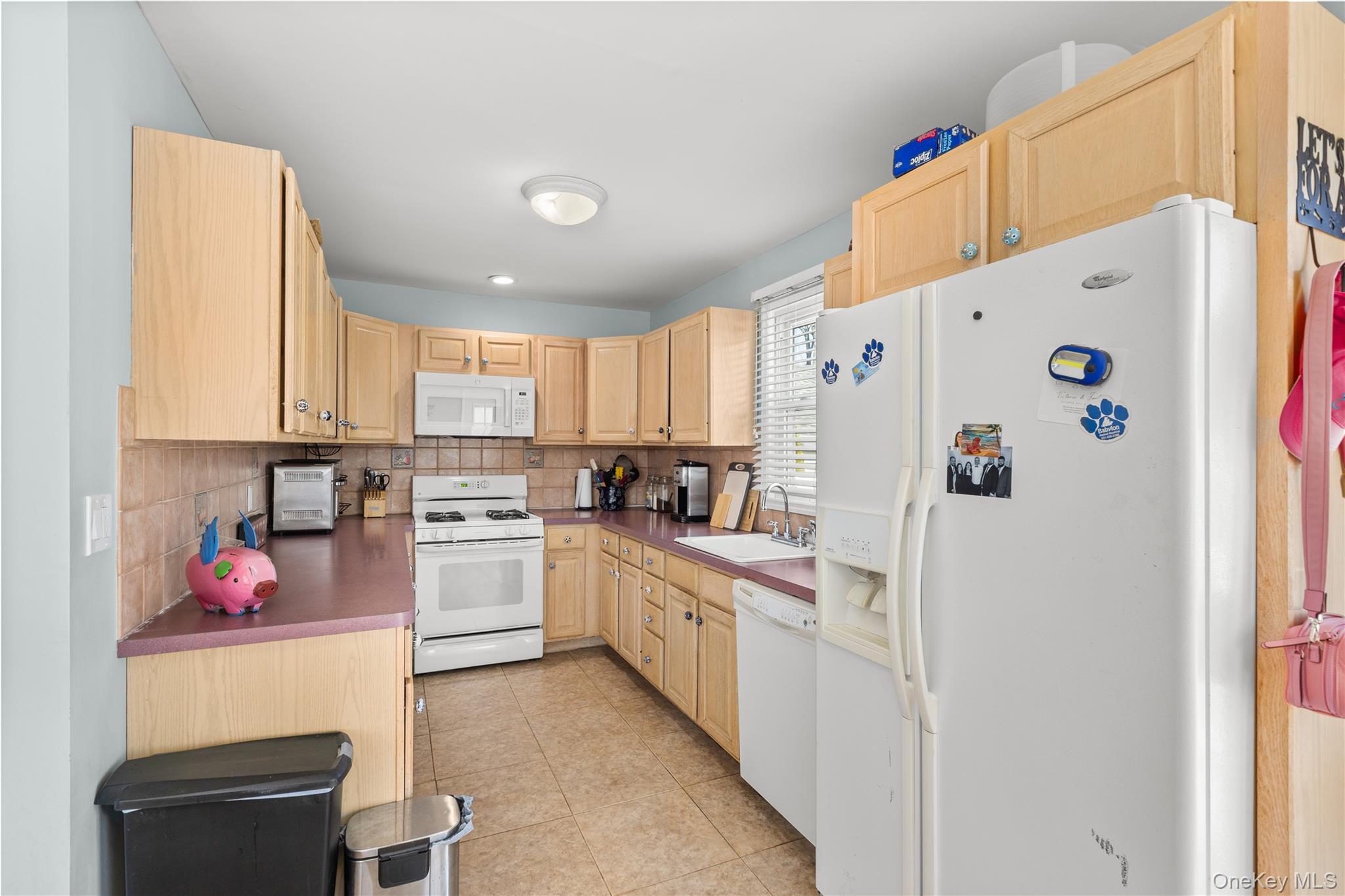 #7 photo, 686 Adams Avenue, 東長島 Lindenhurst , NY 11757