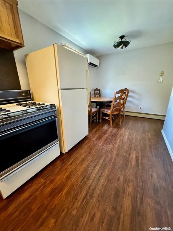 #2 photo, 1773 Casper Avenue, नासाउ काउंटी East Meadow , NY 11554