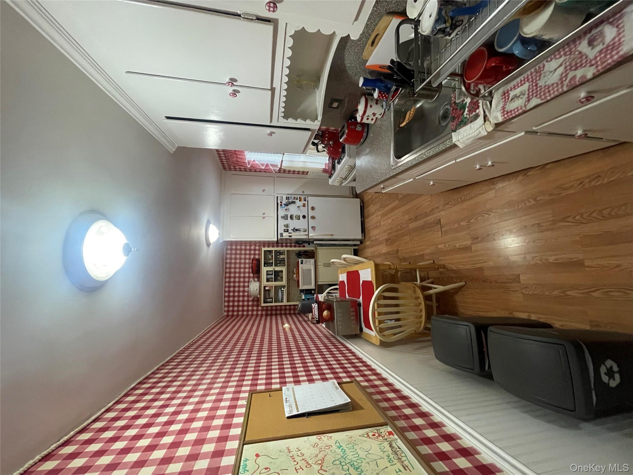 #3 photo, 83-77 Woodhaven Boulevard, কুইন্‌স Woodhaven , NY 11421