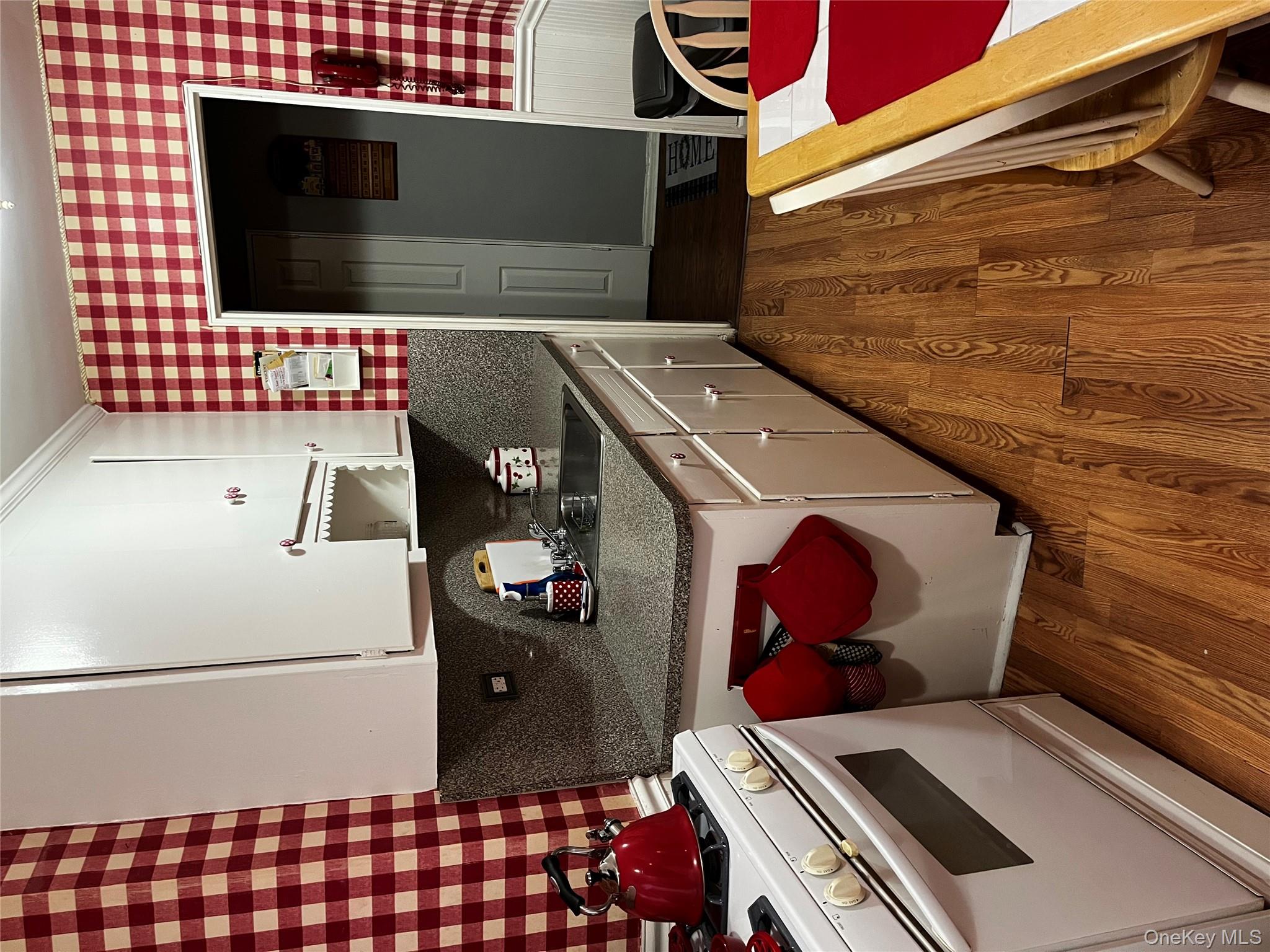 #4 photo, 83-77 Woodhaven Boulevard, কুইন্‌স Woodhaven , NY 11421