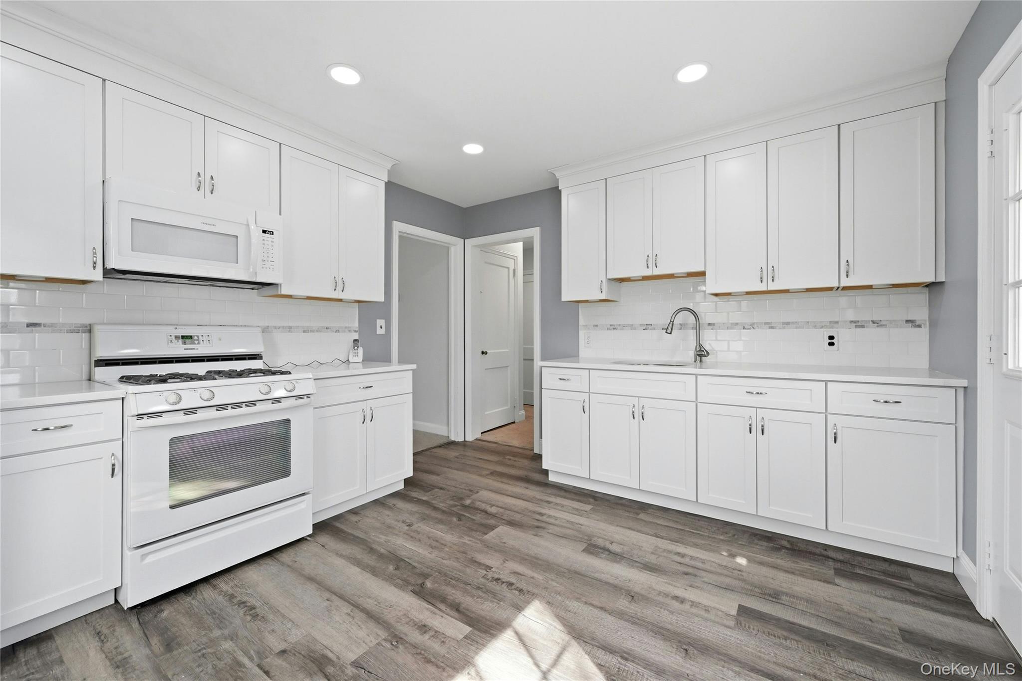 #6 photo, 107 Fillmore Street, מחוז סאפוק Centerport , NY 11721