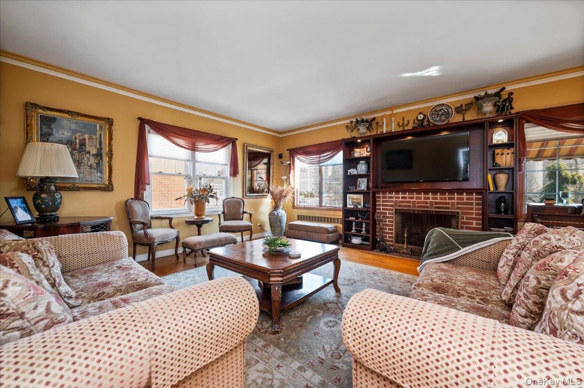 #8 photo, 307 W Penn Street, Long Beach , NY 11561