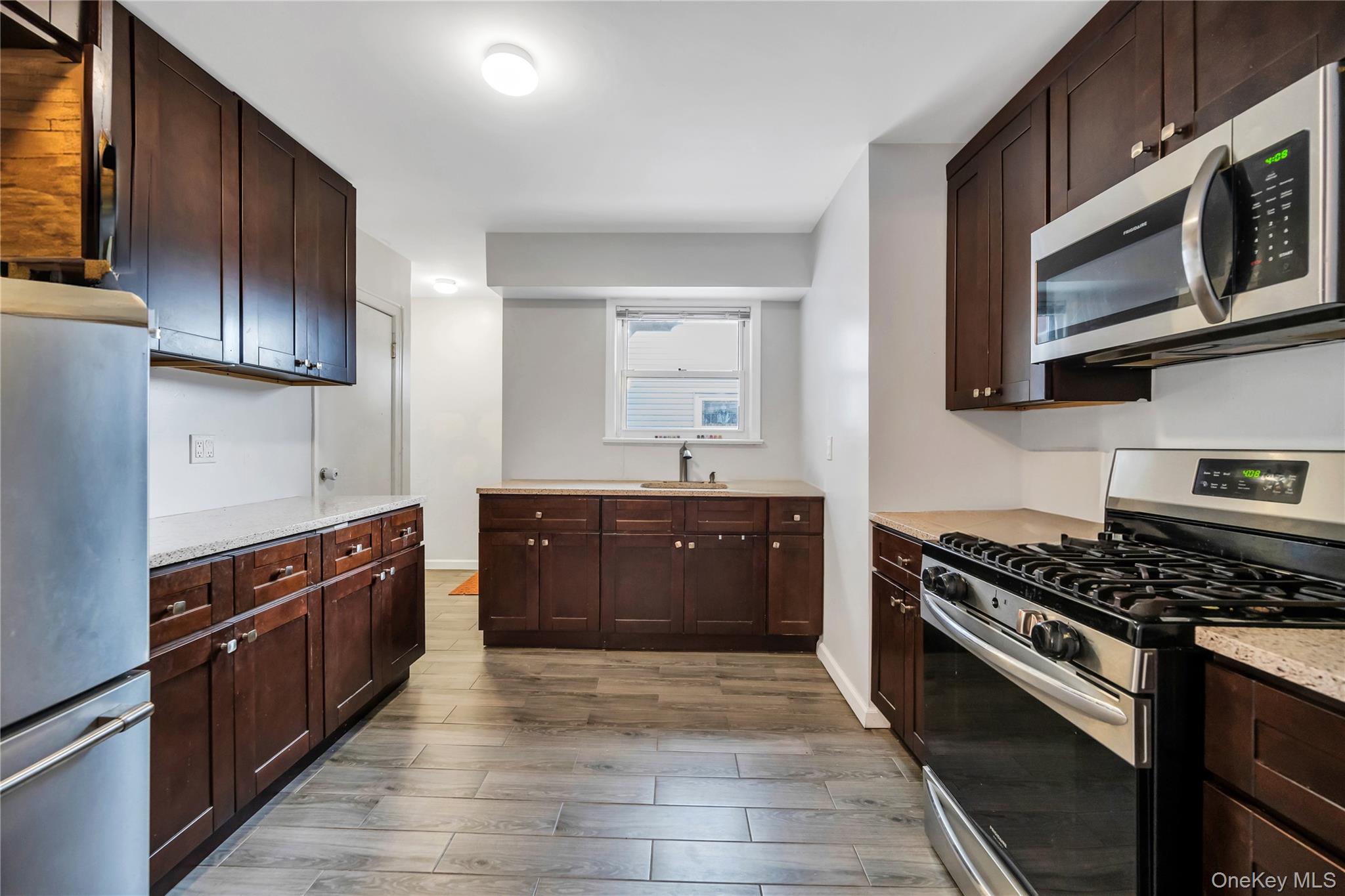 #5 photo, 655 Joy Boulevard, 長島 Baldwin , NY 11510