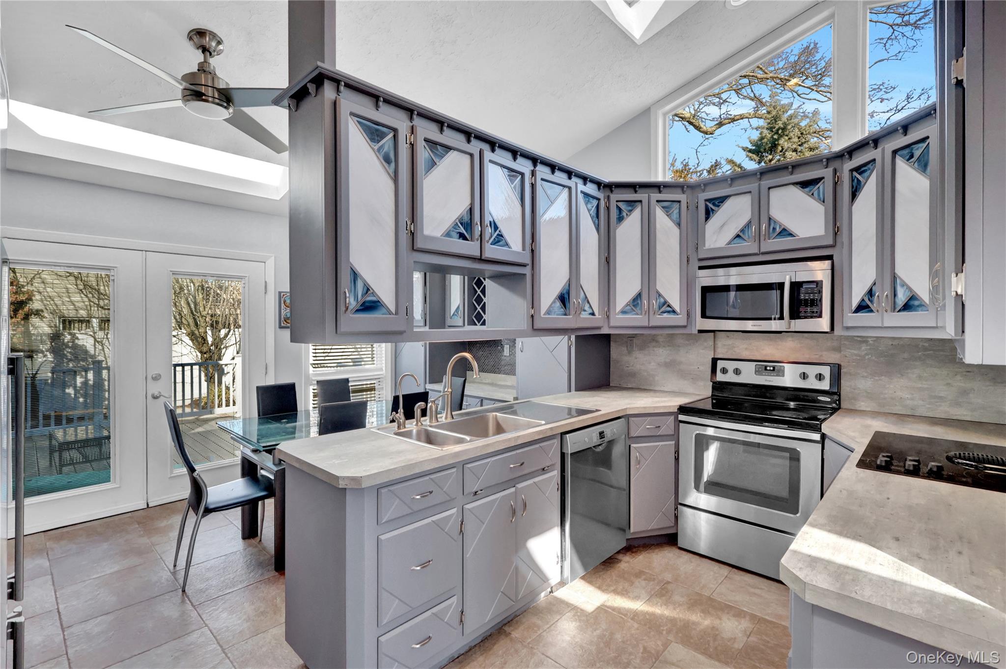 #10 photo, 188 N Kentucky Avenue, Massapequa , NY 11758