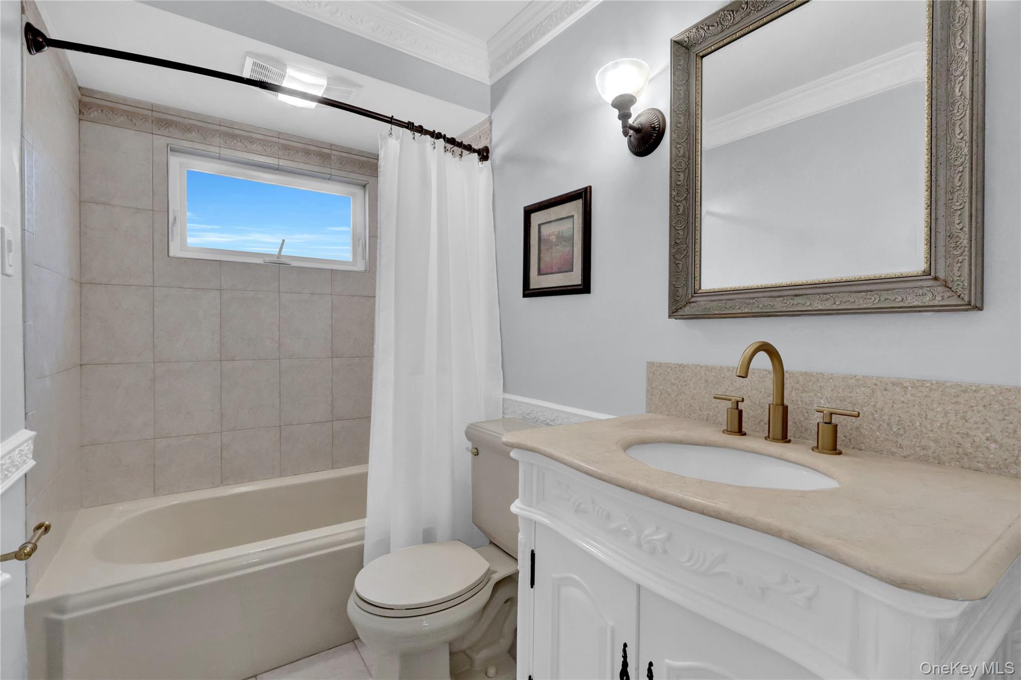 #17 photo, 188 N Kentucky Avenue, Massapequa , NY 11758