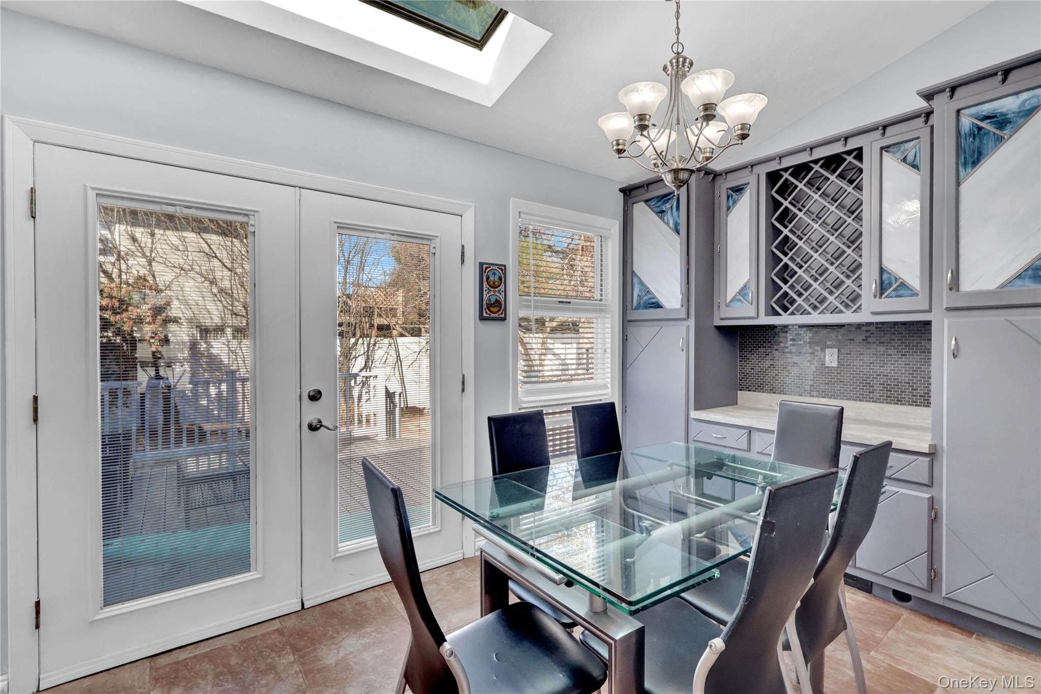 #8 photo, 188 N Kentucky Avenue, Massapequa , NY 11758