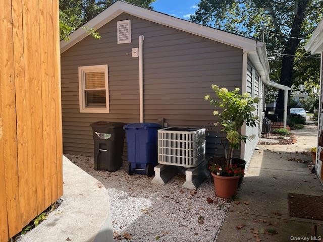 #18 photo, 23 West Drive, Port Washington , NY 11050