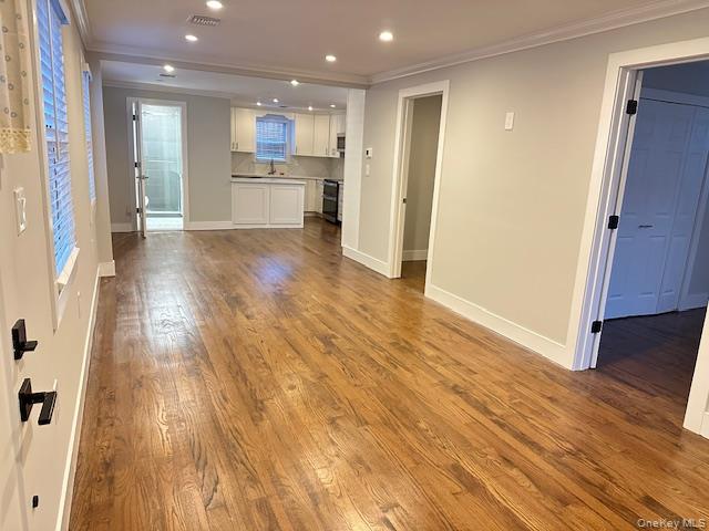 #3 photo, 23 West Drive, Port Washington , NY 11050