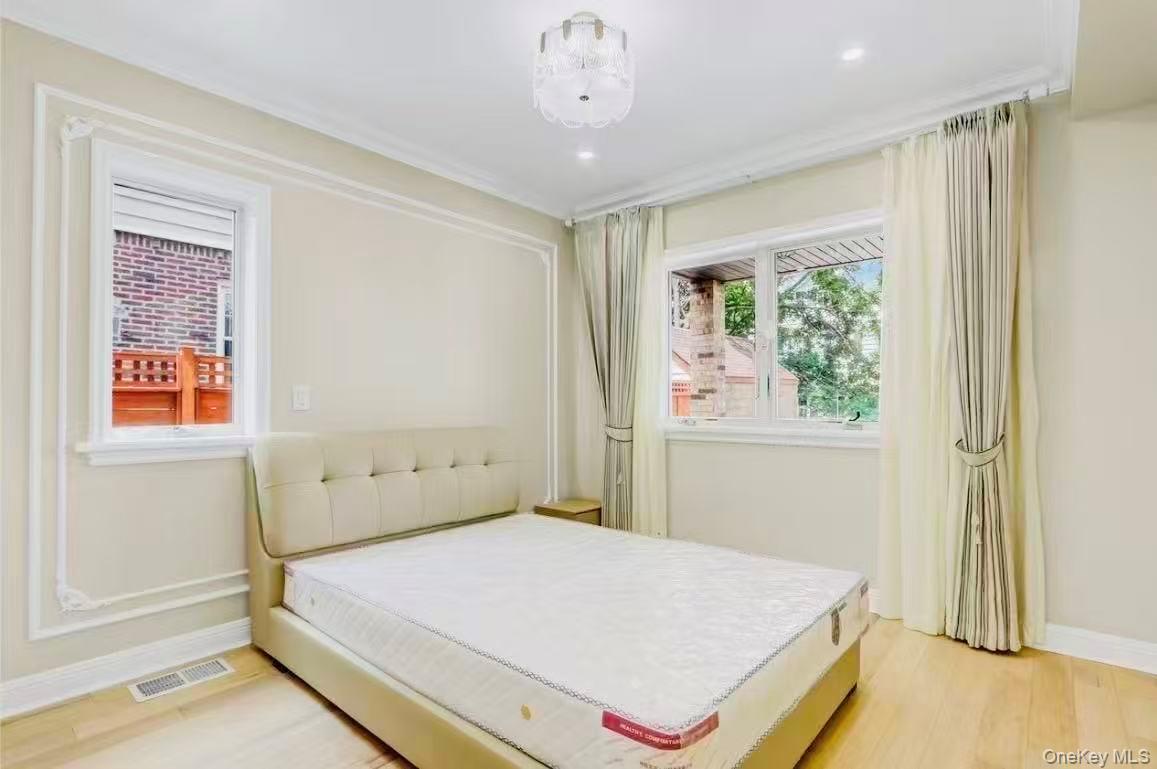 #9 photo, 157-49 Rose Avenue, קווינס Flushing , NY 11355