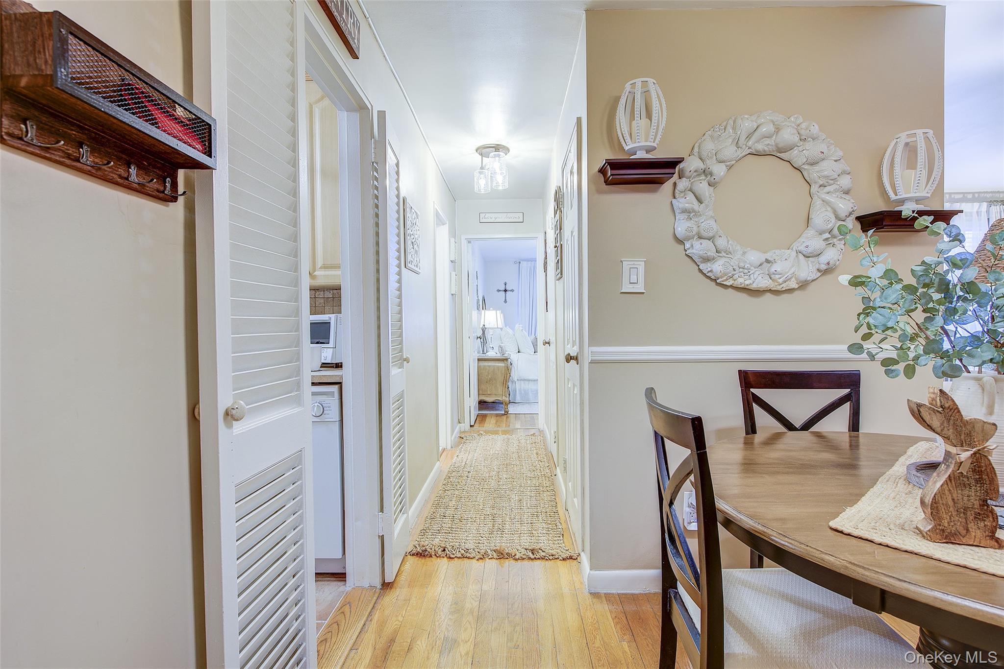 #14 photo, 84-39 153rd Avenue, कुईंस Howard Beach , NY 11414