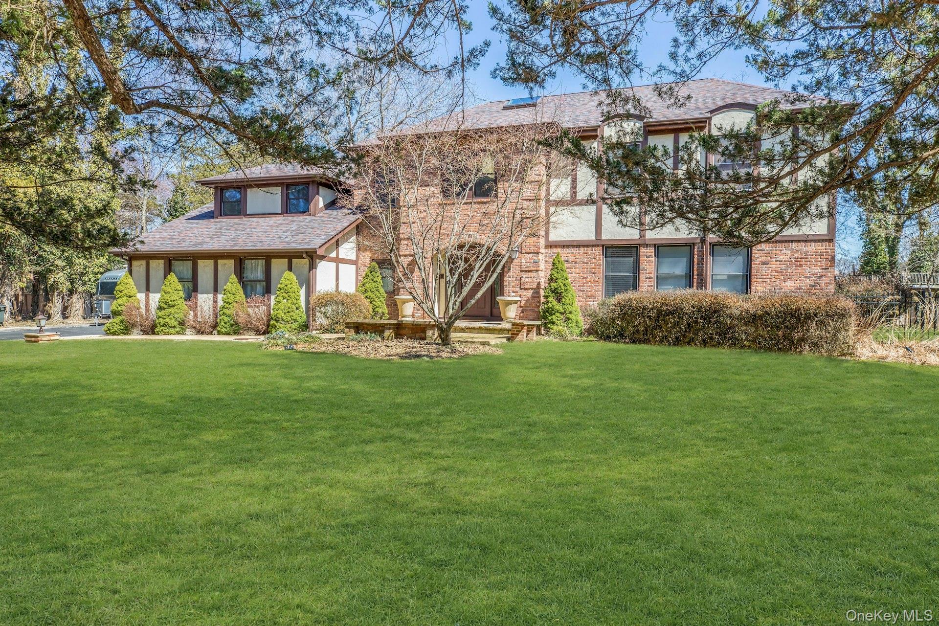 #1 photo, 6 Ashleigh Drive, সাফোক কাউন্টি Saint James , NY 11780