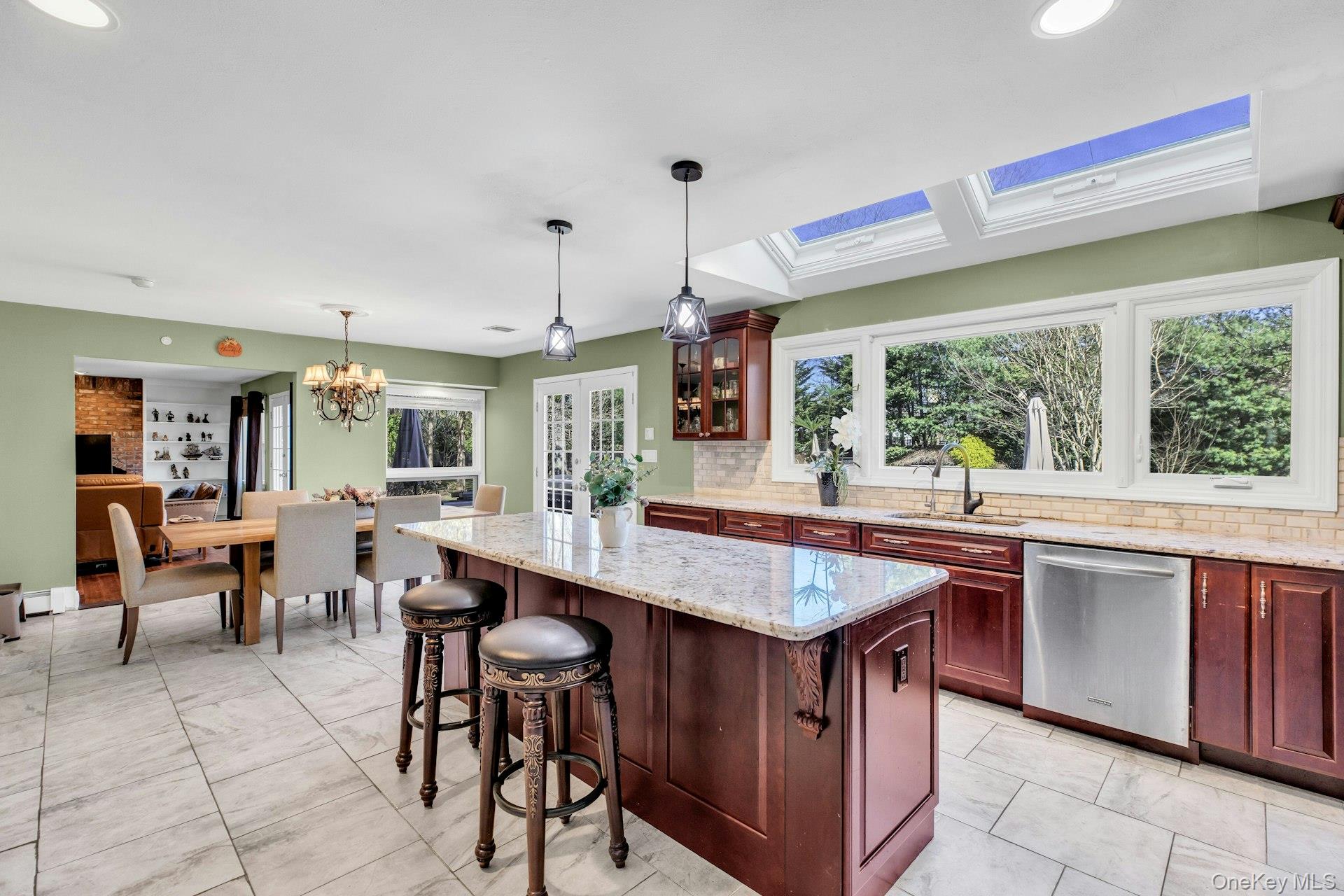 #19 photo, 6 Ashleigh Drive, সাফোক কাউন্টি Saint James , NY 11780