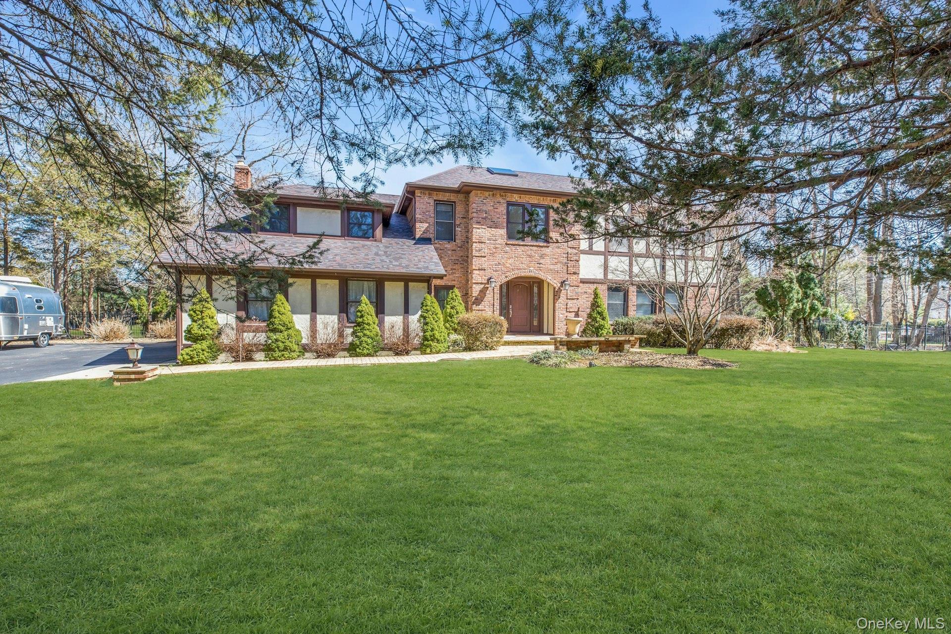 #2 photo, 6 Ashleigh Drive, সাফোক কাউন্টি Saint James , NY 11780