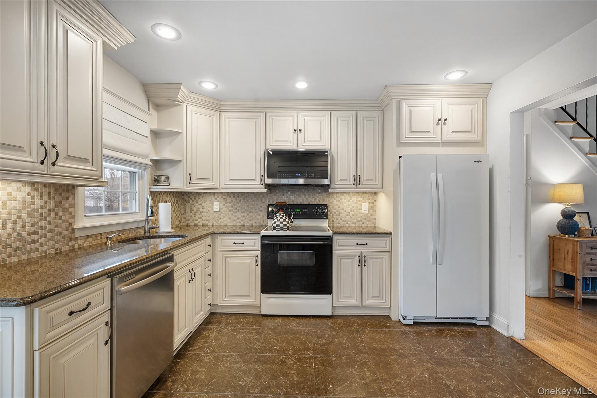 #6 photo, 62 Smith Street, 东长岛 Greenlawn , NY 11740