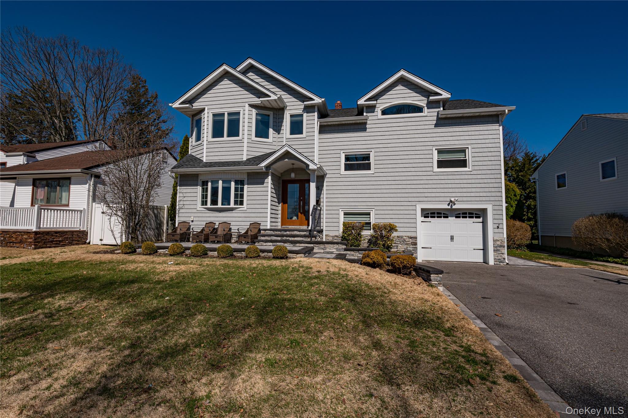 #1 photo, 35 Circle Drive, Нассау ‖ Syosset , NY 11791