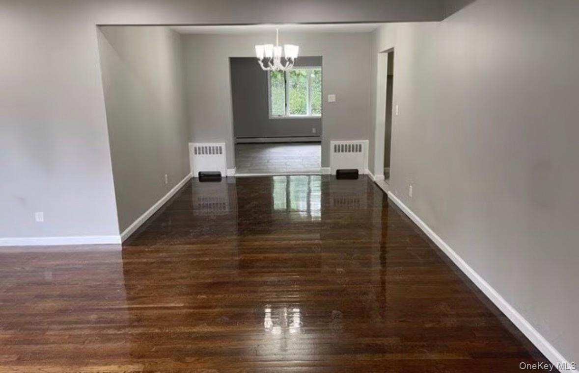 #4 photo, 848 Center Drive, नासाउ काउंटी North Baldwin , NY 11510