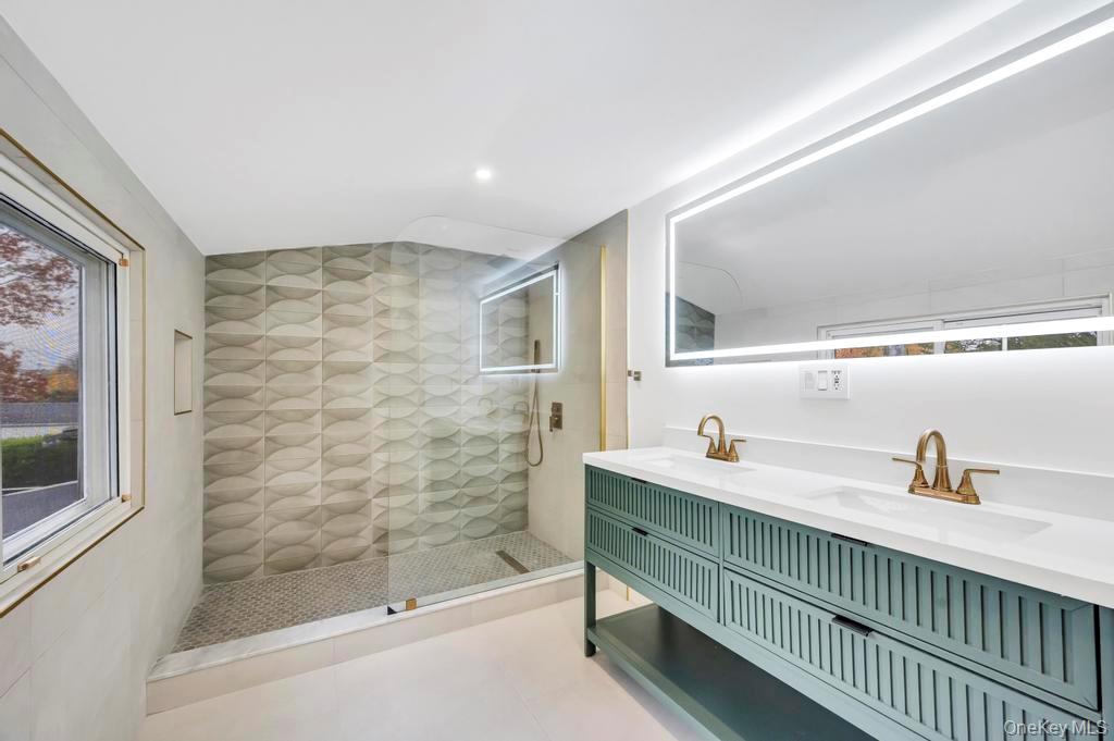 #12 photo, 5 Edward Avenue, Hicksville , NY 11801