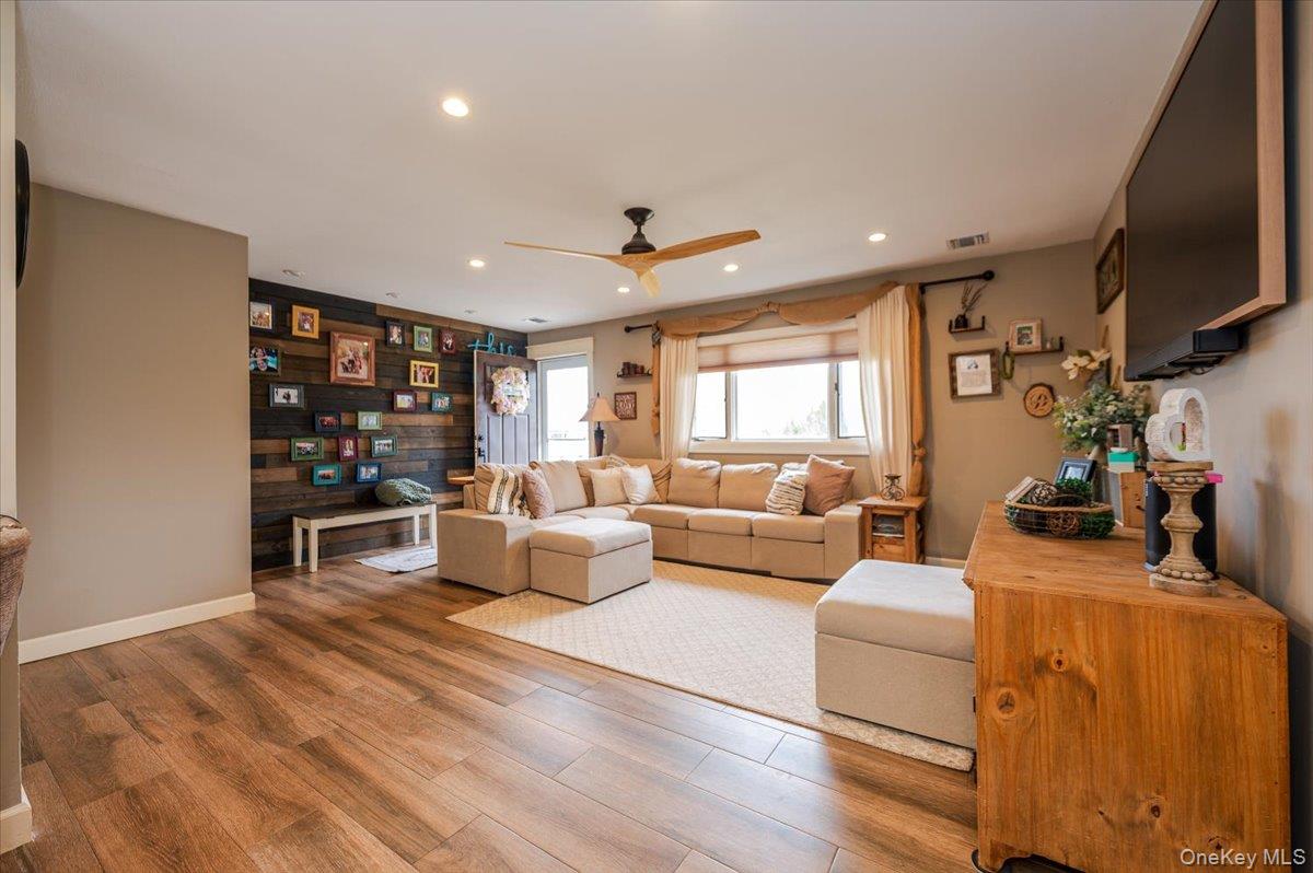 #6 photo, 11 Lower Road, সাফোক কাউন্টি Smithtown , NY 11787