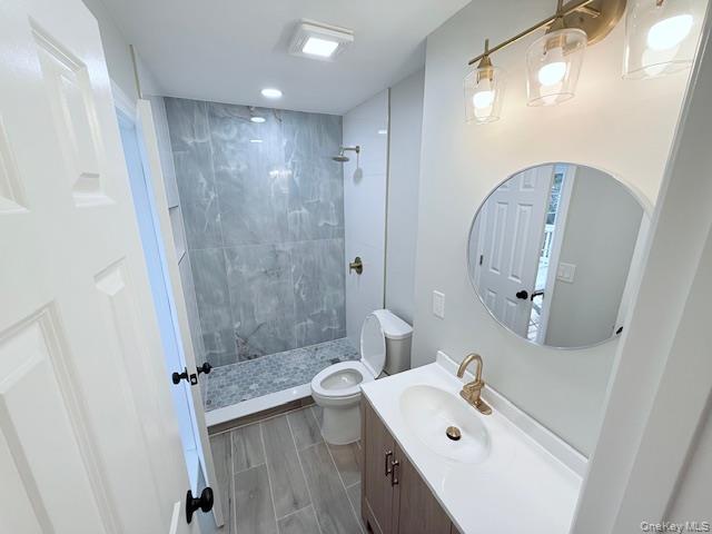 #10 photo, 8 Alpine Street, सफ़ोक काउंटी Port Jefferson Station , NY 11776