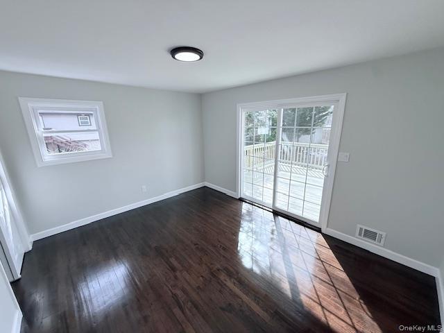 #6 photo, 8 Alpine Street, सफ़ोक काउंटी Port Jefferson Station , NY 11776