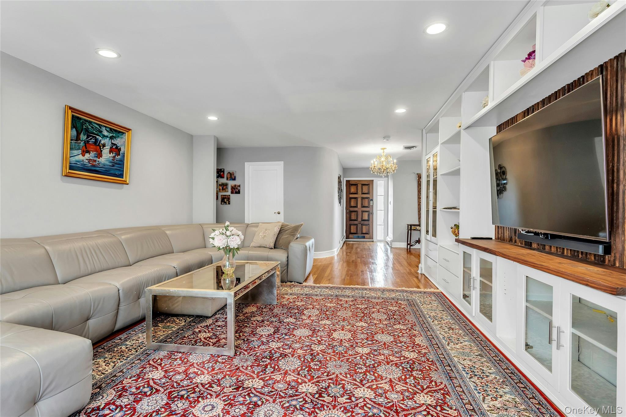 #13 photo, 170 Old Courthouse Road, 长岛 曼哈塞特 Manhasset Hills , NY 11040