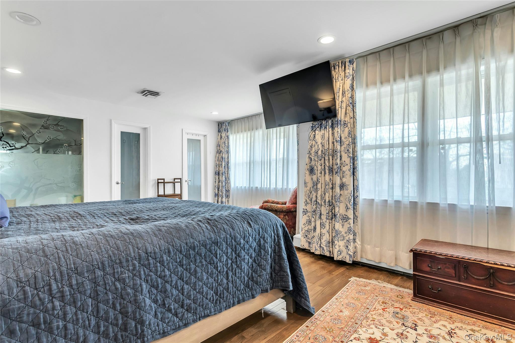 #19 photo, 170 Old Courthouse Road, 长岛 曼哈塞特 Manhasset Hills , NY 11040