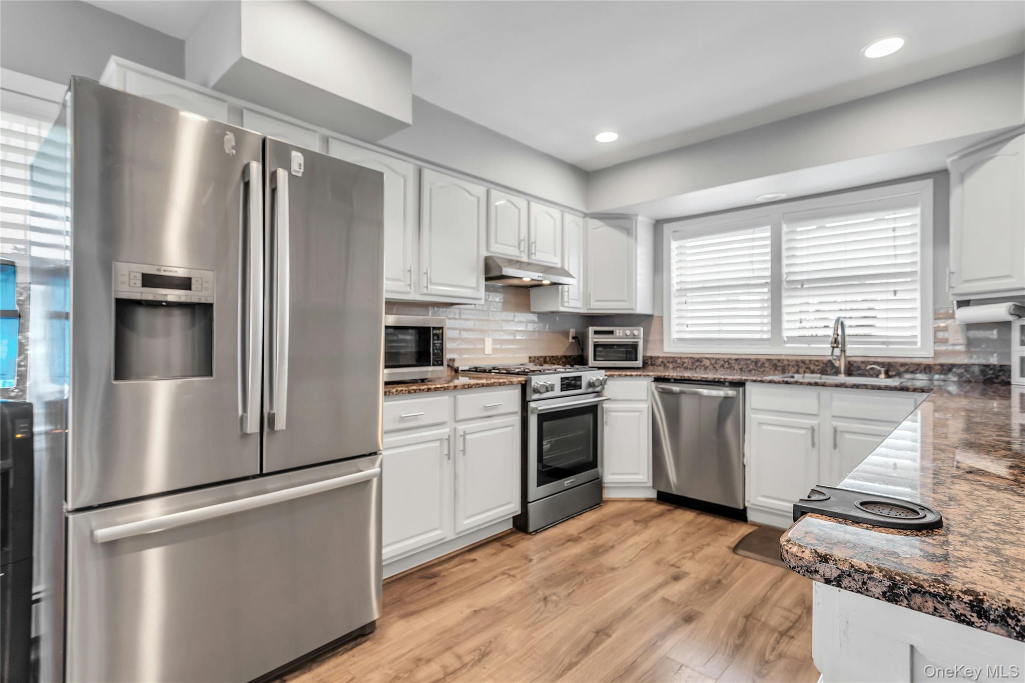 #9 photo, 170 Old Courthouse Road, 长岛 曼哈塞特 Manhasset Hills , NY 11040