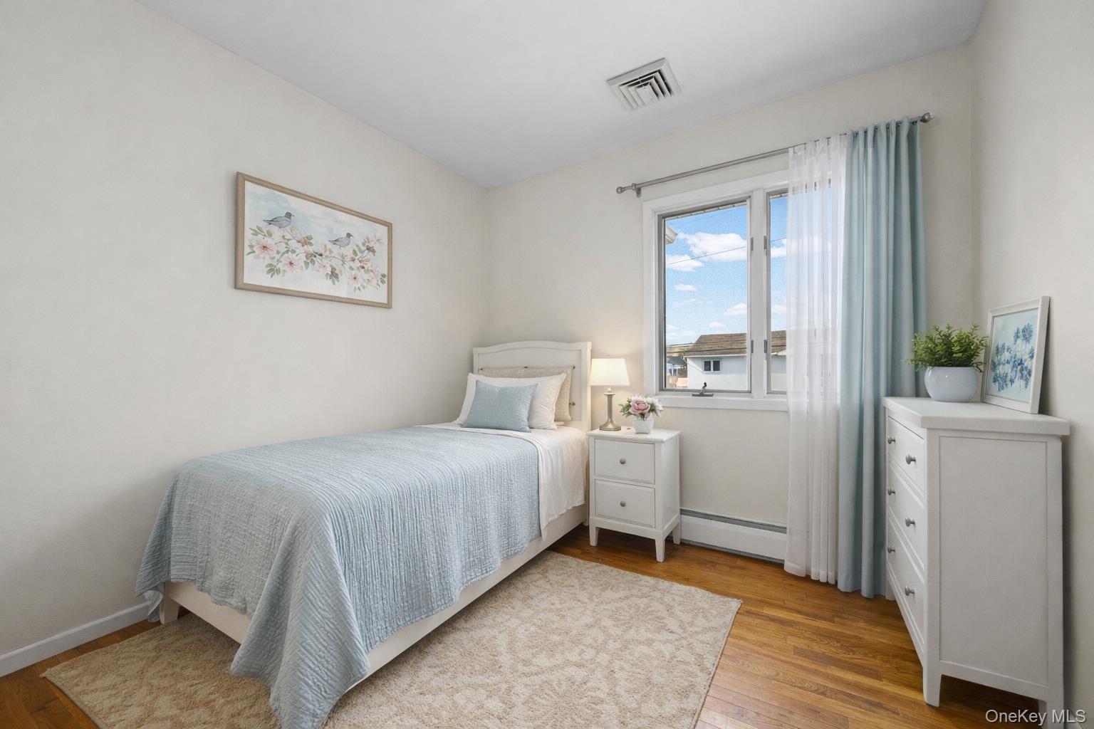 #13 photo, 3727 Oceanside Road, Нассау ‖ Oceanside , NY 11572